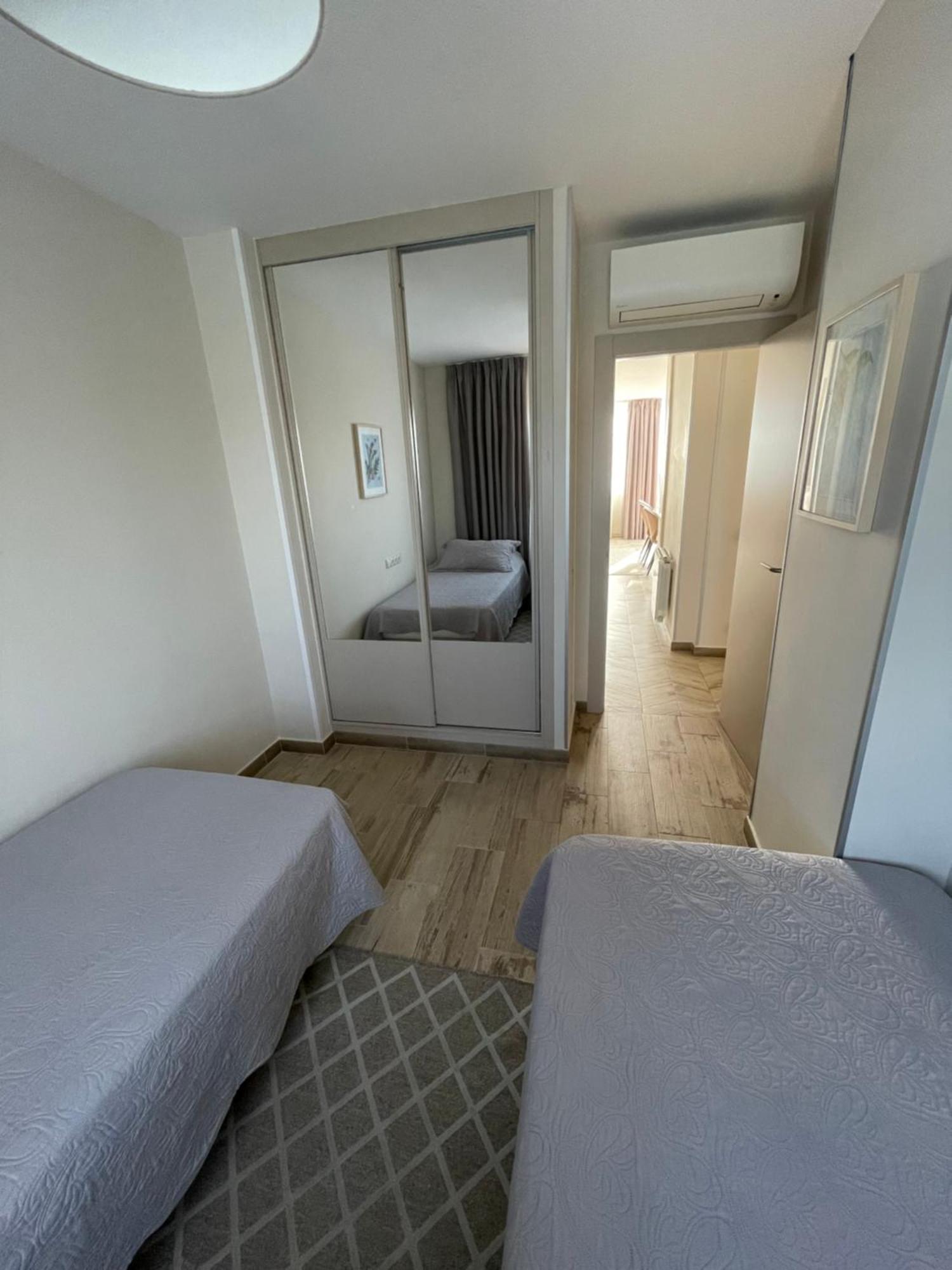 Cinema Duplex Apartment Калпе Екстериор снимка